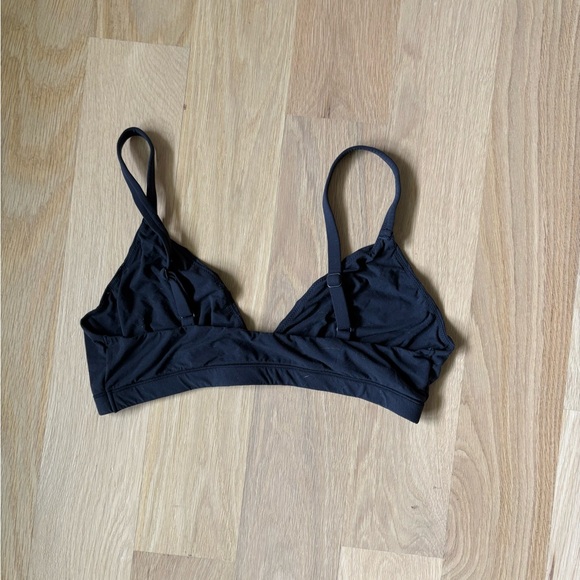 SKIMS Black Minimalist Bra Intimates - Picture 3 of 3